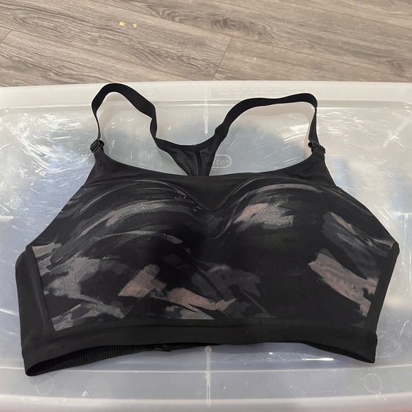🌷Victoria's Secret 40D Black and Gray Sports Bra - Picture 1 of 3